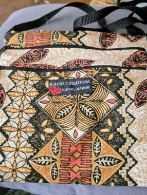 Kauai Creations  crossbody sling bag
